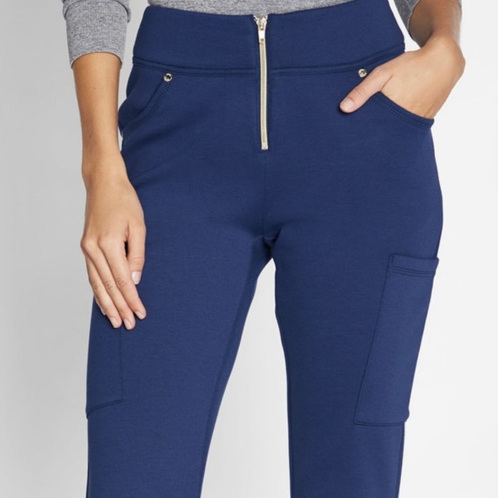 New NWOT Jaanuu ponte scrub pants Navy